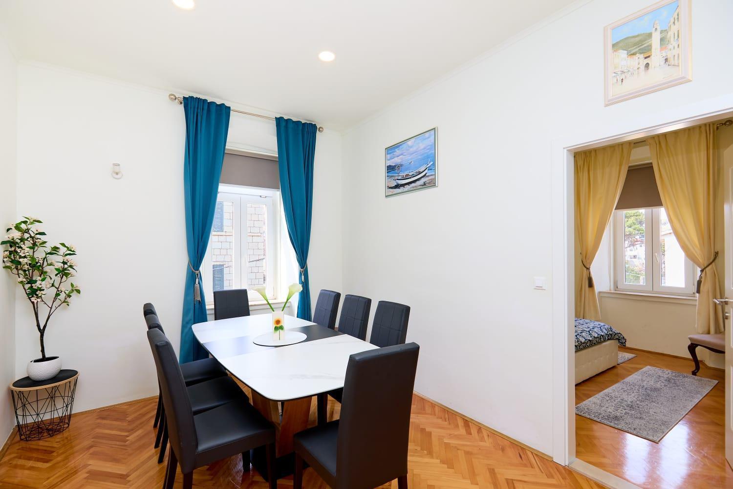 Spacious 4 Bedroom Dubrovnik Apartment Bagian luar foto